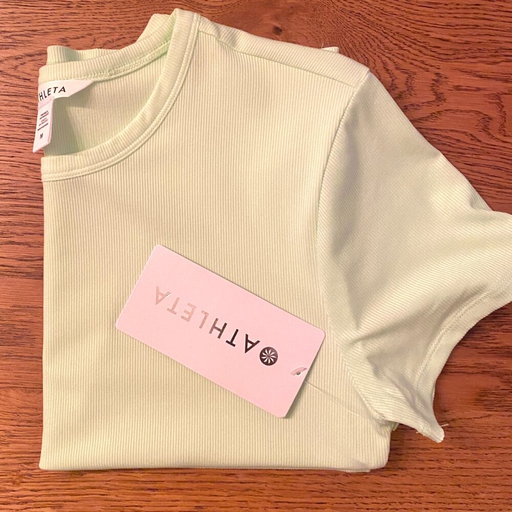 NWT / Athleta Signature Rib Crop Tee / Mint Tint / Medium